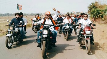 Image: Twitter.com/@SuPriyoBabul