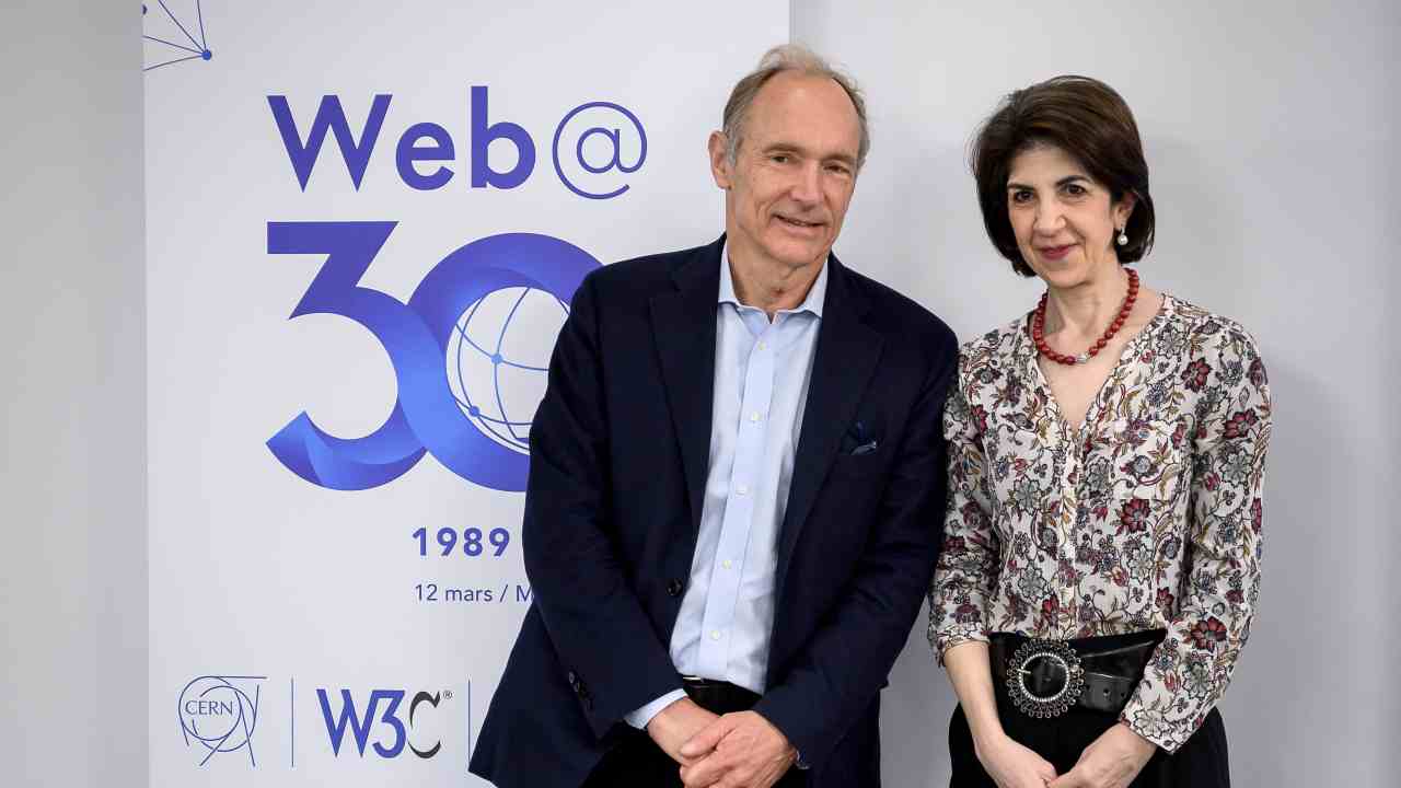 Do you know which was the first image on the web? These facts will ...