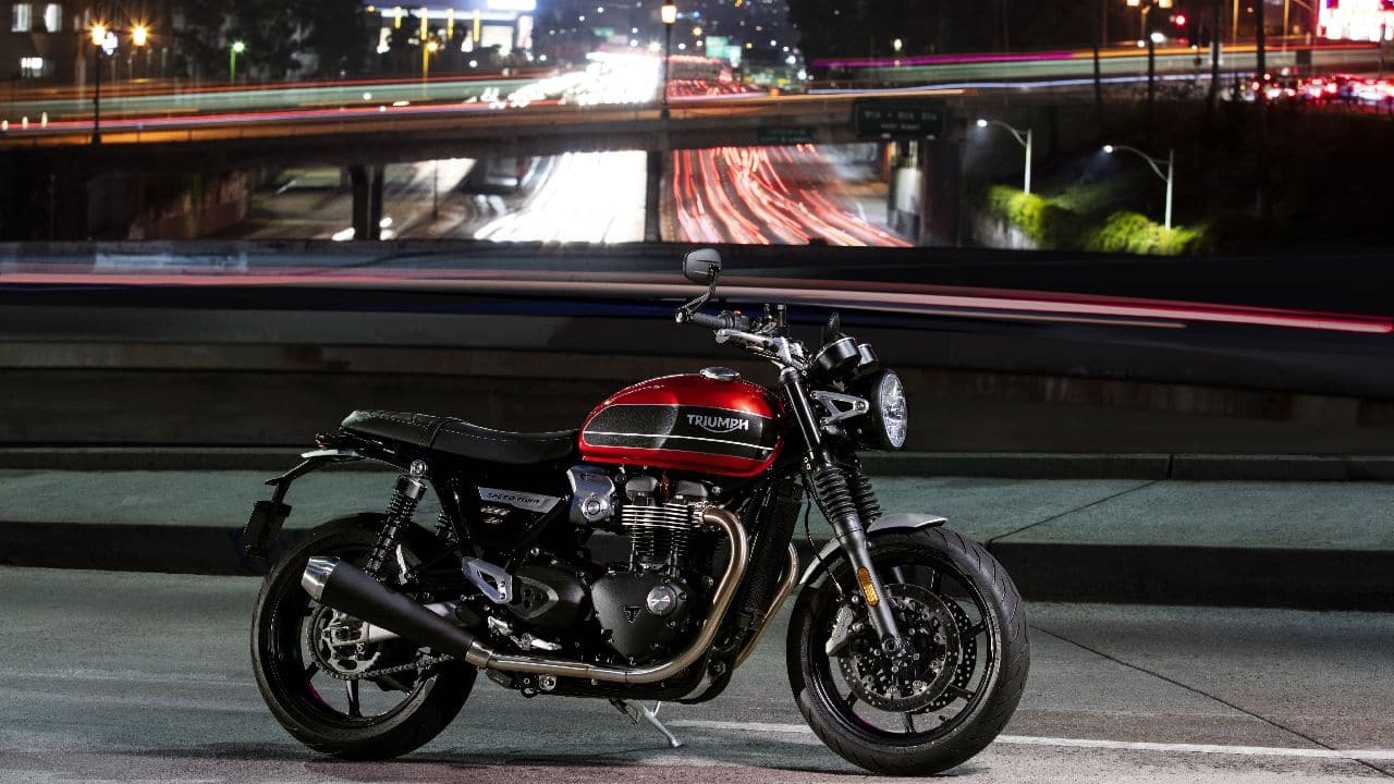 2019_SPEED_TWIN_Static_2