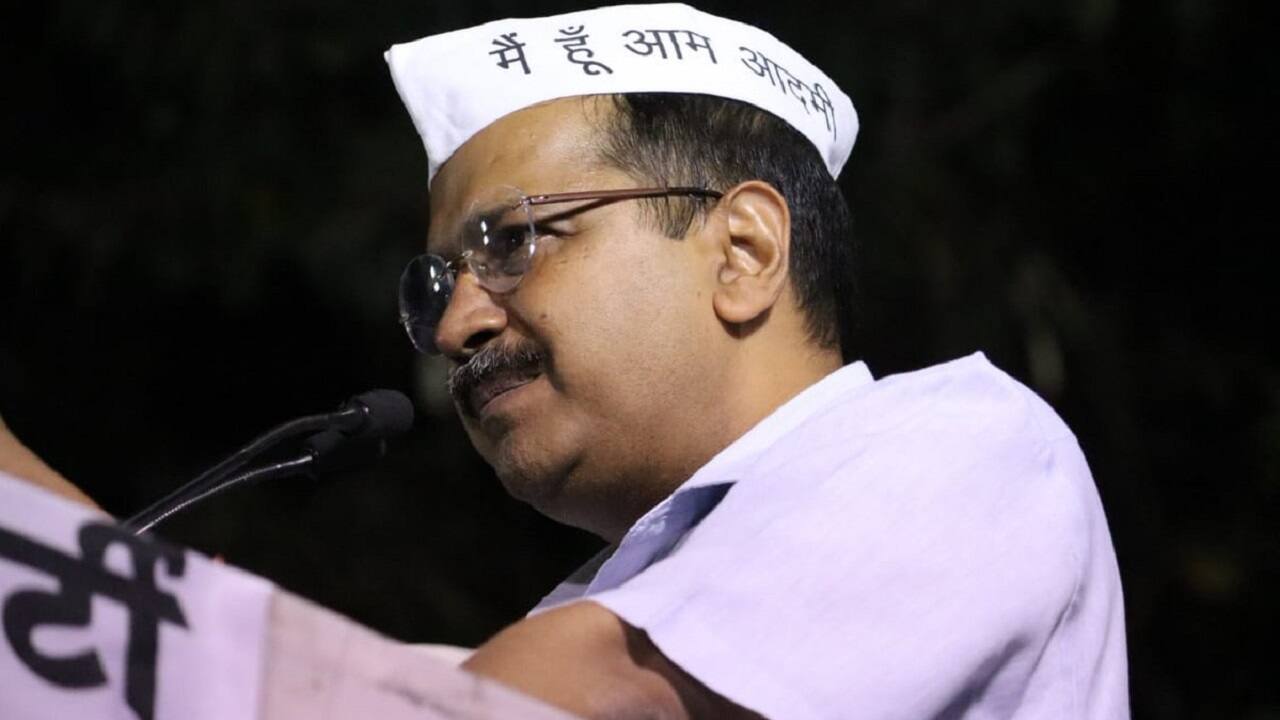 Aam Aadmi Party (AAP) chief Arvind Kejriwal addressees a rally in Kalkaji, New Delhi. (Image: AAP, Twitter)