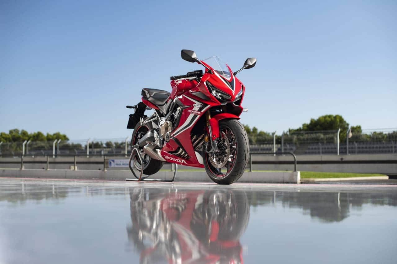 Honda Motorcycle and Scooter India has launched its latest sports middleweight model - new CBR650R at Rs.7.70 lacs (ex-showroom pan India).