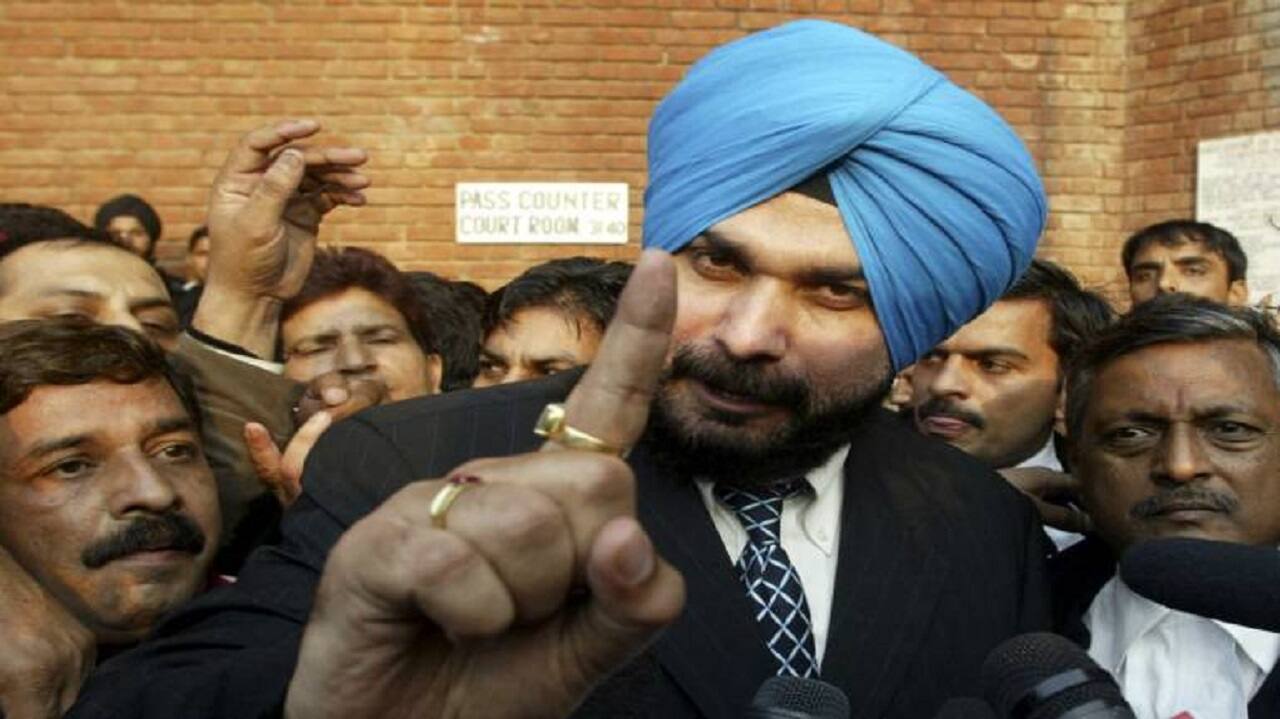 Wrong vote can turn your child into a watchman/ vendor: Navjot Singh Sidhu Wrong vote can turn your child into a watchman/ vendor: Navjot Singh Sidhu