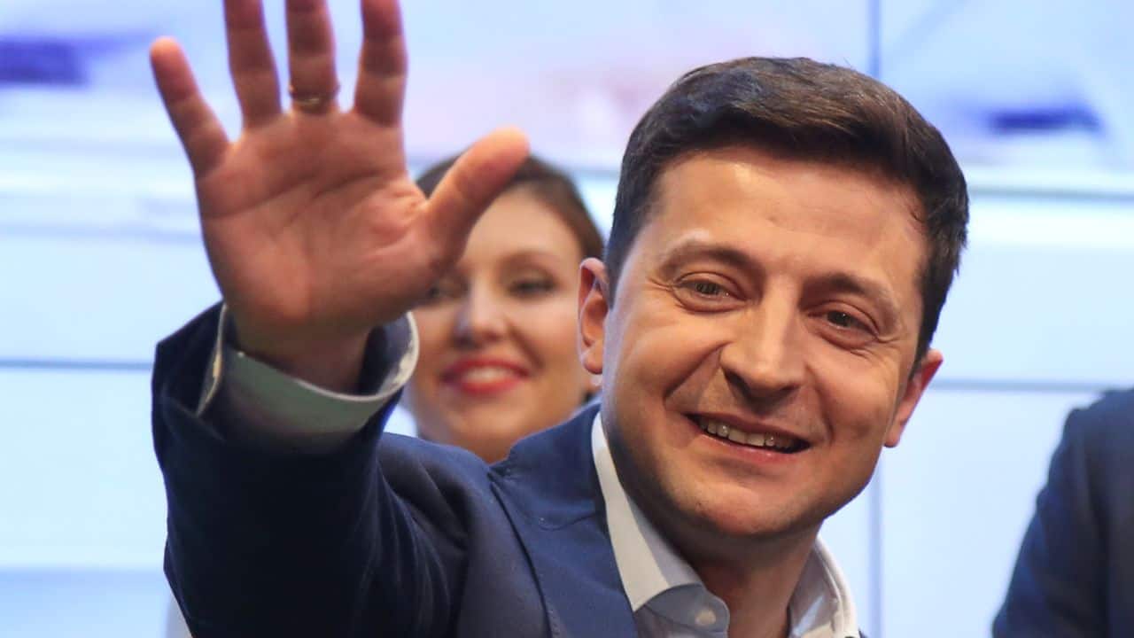 Comedian Volodymyr Zelenskiy wins Ukrainian presidential race by landslide Comedian Volodymyr Zelenskiy wins Ukrainian presidential race by landslide