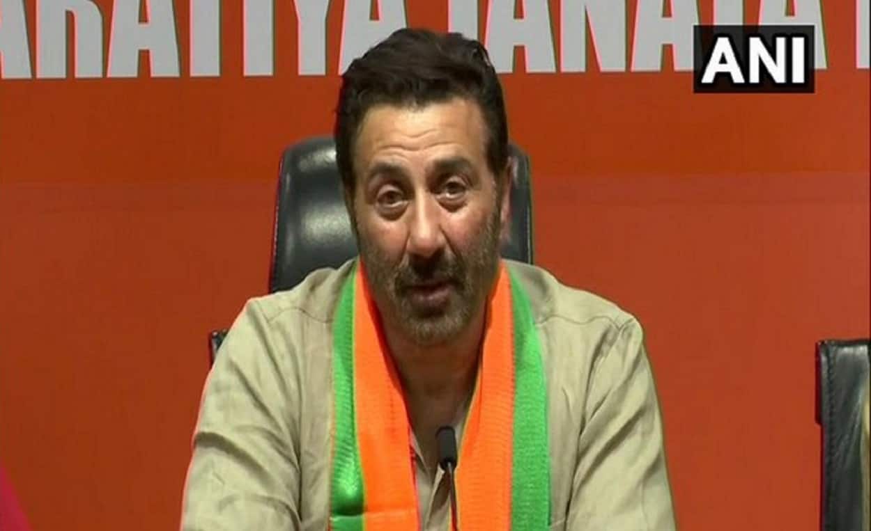 Nirmala Sitharaman called new BJP member Sunny Deol a ‘young actor’ & Twitter had many opinions Nirmala Sitharaman called new BJP member Sunny Deol a ‘young actor’ & Twitter had many opinions