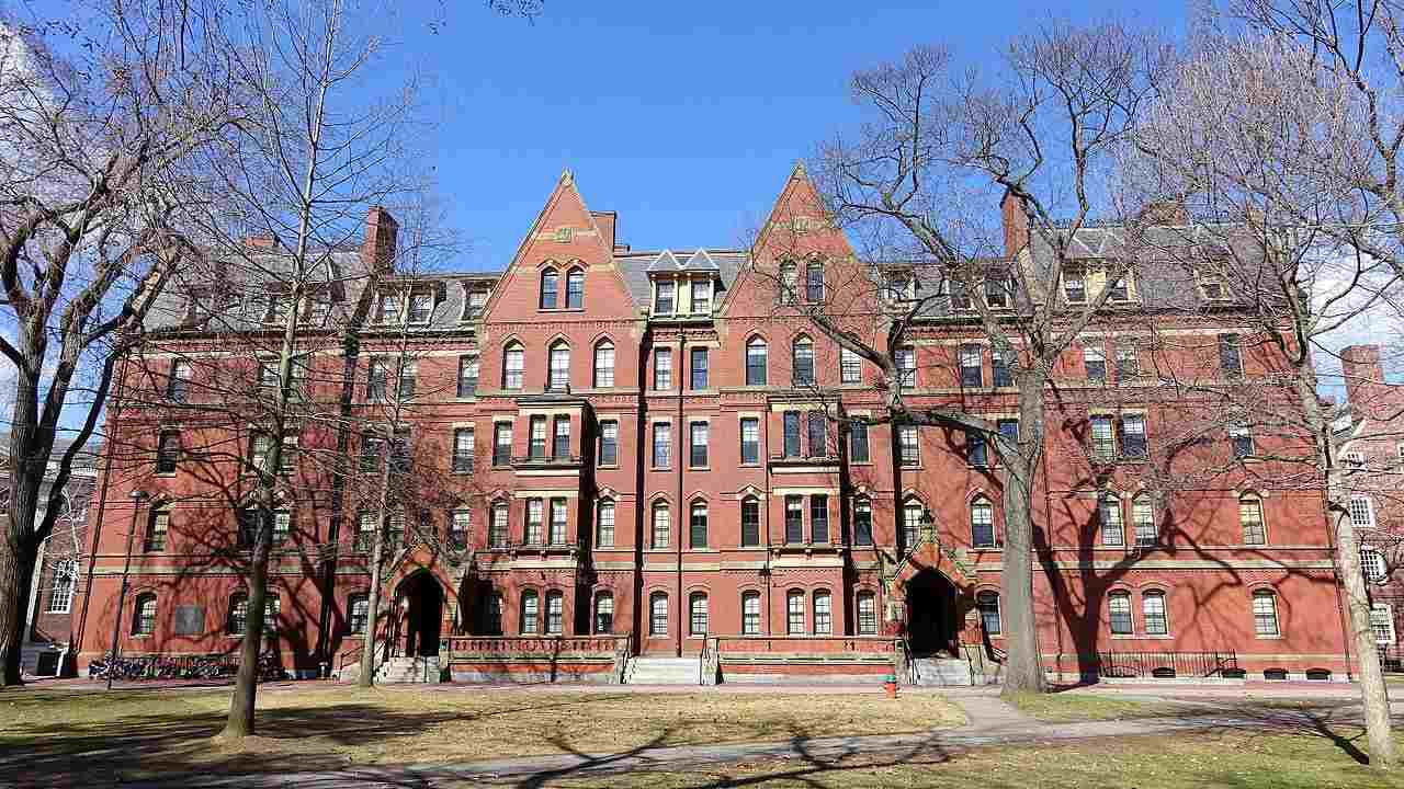 How to save for your child’s higher education How to save for your child’s higher education