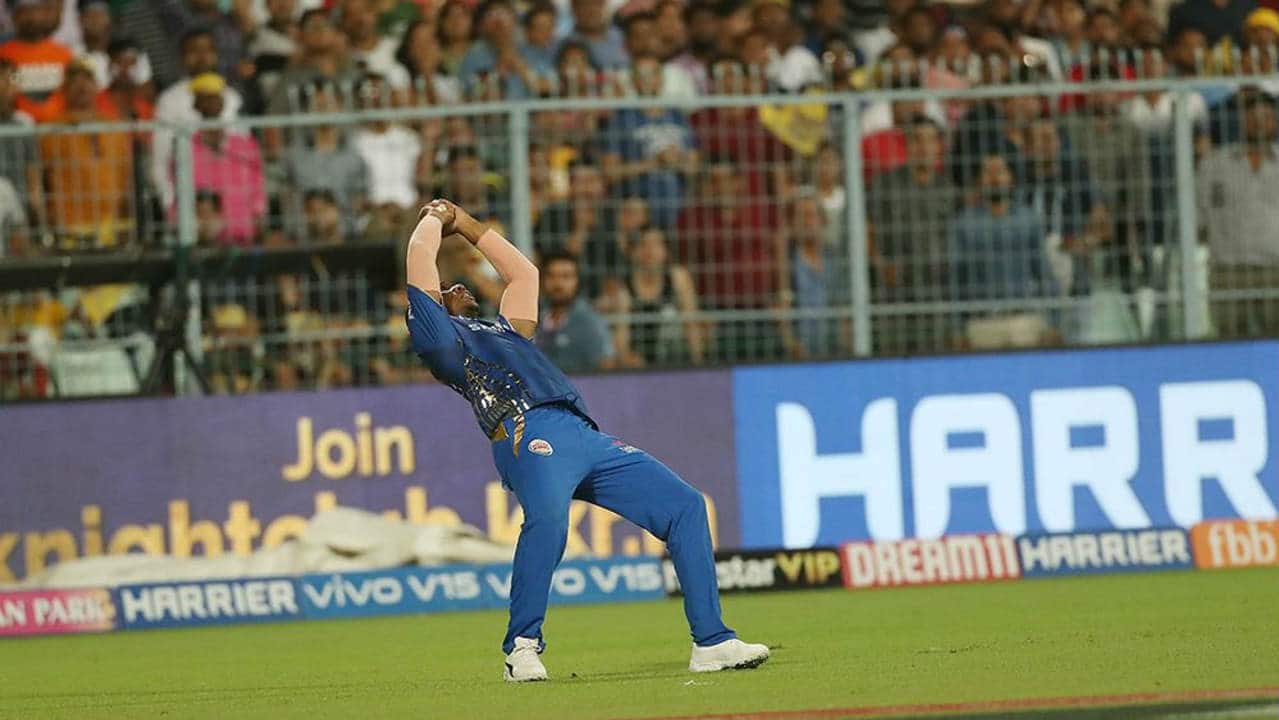 Chris Lynn brought up his fifty off just 27 balls in the 9th over. He was finally dismissed in the next over as he went for a big slog against Rahul Chahar and Evin Lewis did well to keep his eyes on the ball and take a good reverse-cupped catch. (Image: BCCI, iplt20.com)