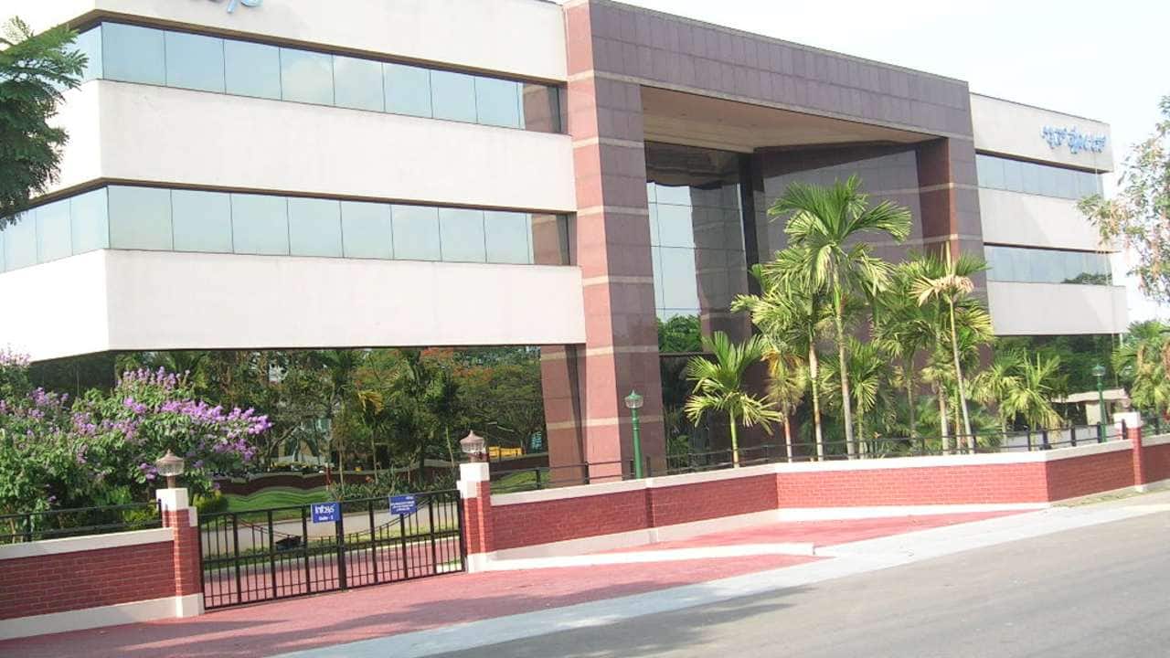Infosys: The company's co-founder S D Shibulal on May 27 picked shares worth Rs 100 crore of the firm through an open market transaction. Shibulal purchased more than 7.22 lakh scrips at an average price of Rs 1,384 per share, BSE block deal data showed.