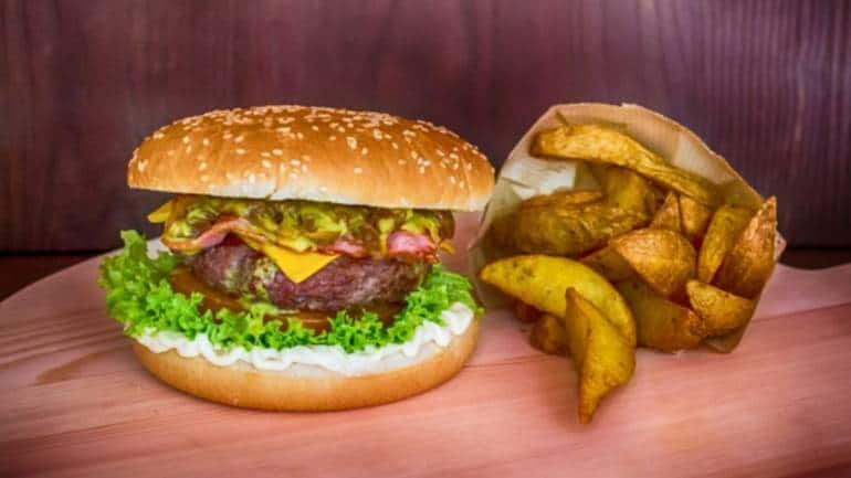 Burguer King Brasil pode trazer marcas Tim Hortons ou Popeyes – Money Times