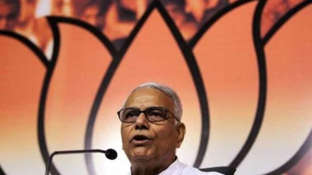 As Congress reels under crisis, veteran Yashwant Sinha spares another advice for Rahul Gandhi As Congress reels under crisis, veteran Yashwant Sinha spares another advice for Rahul Gandhi