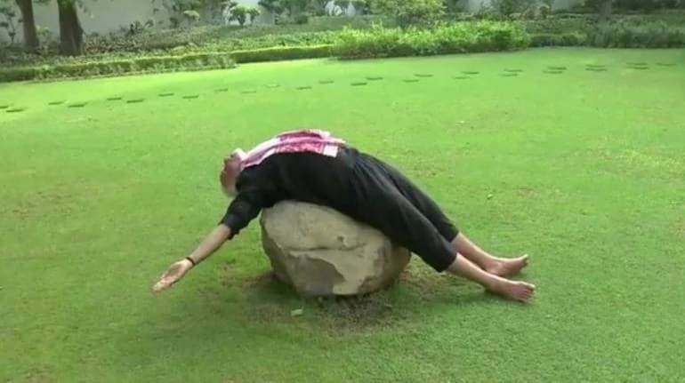 International Yoga Day | Bringing the funniest moments, fresh from Twitter International Yoga Day | Bringing the funniest moments, fresh from Twitter