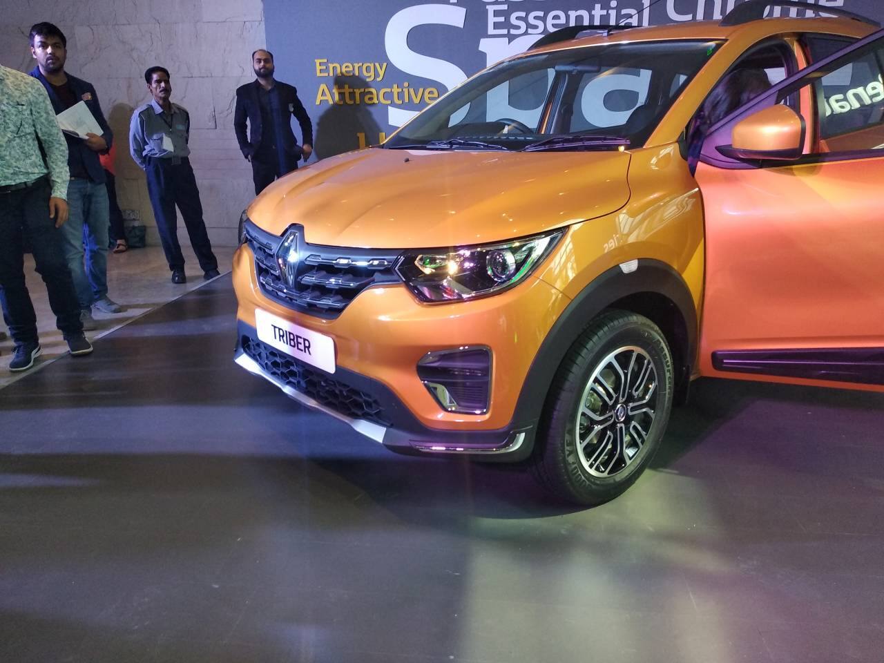 The Triber gets a 999cc, 3-cylinder petrol engine with peak power of 72ps. The engine is mated to a 5-speed manual transmission and a 5-speed automatic (AMT). (Image: Moneycontrol)