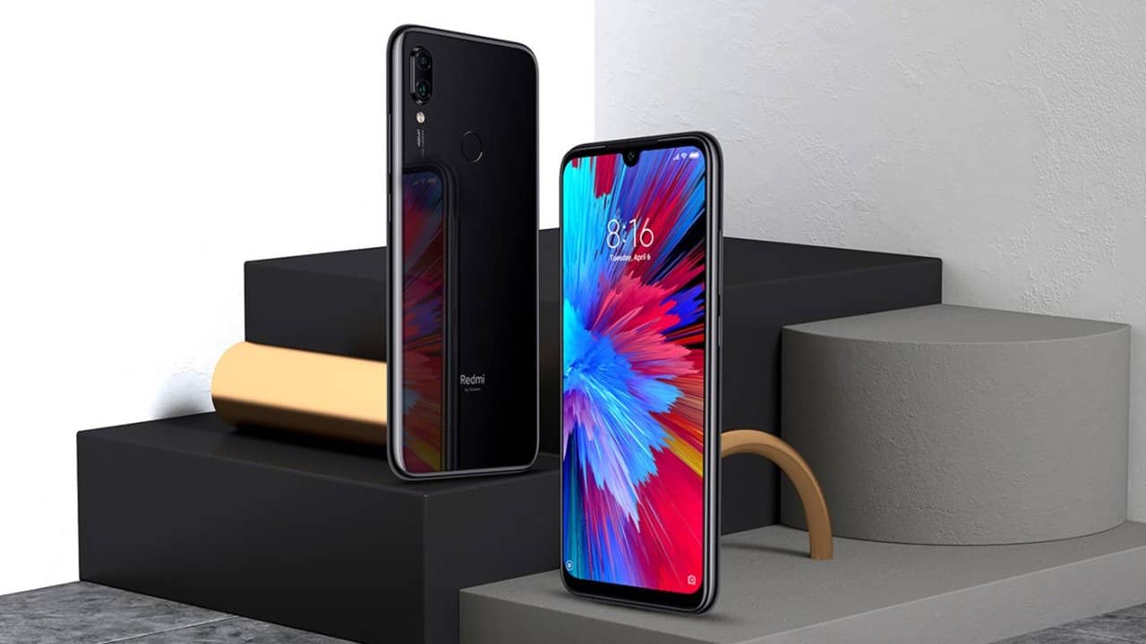 Most Affordable Smartphone | Redmi 7S | When it comes to affordability, it doesn’t get any better than the Redmi 7S. Xiaomi’s latest budget handset offers a 48-megapixel primary sensor at a Rs 10,000 price range. The other stellar features on the Redmi 7S are the Snapdragon 660 chipset, a 4,000 mAh battery capacity and QuickCharge 4.0 support. Get all the details about the Redmi 7S here.