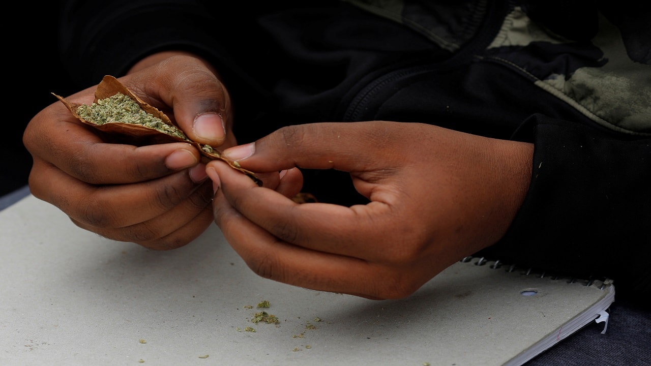 Kerala students ask narcotics officers for matchbox to light gaanja beedi, caught Kerala students ask narcotics officers for matchbox to light gaanja beedi, caught