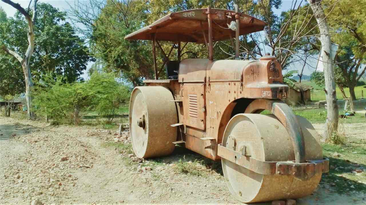 Anand Mahindra’s ‘road roller massage’ tweet starts a laugh riot Anand Mahindra’s ‘road roller massage’ tweet starts a laugh riot