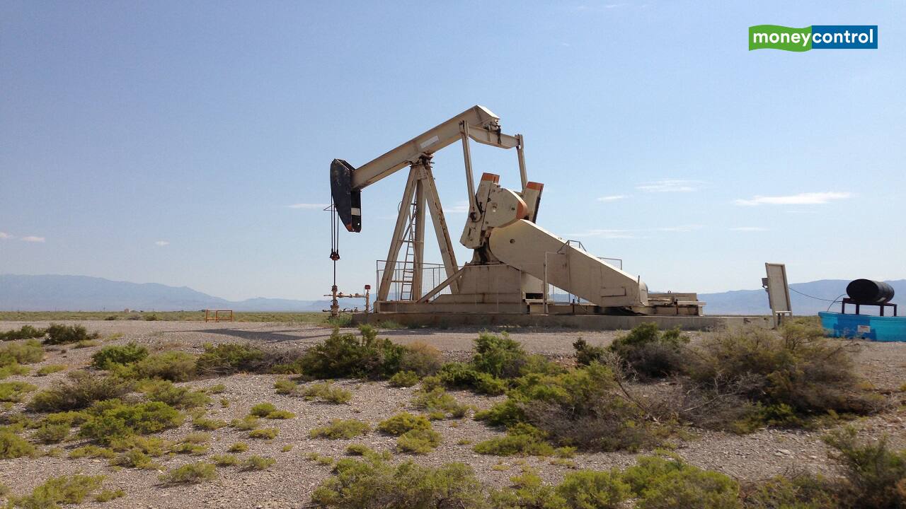 Crude oil futures gain 3.99%, up 168.67% from April lows Crude oil futures gain 3.99%, up 168.67% from April lows