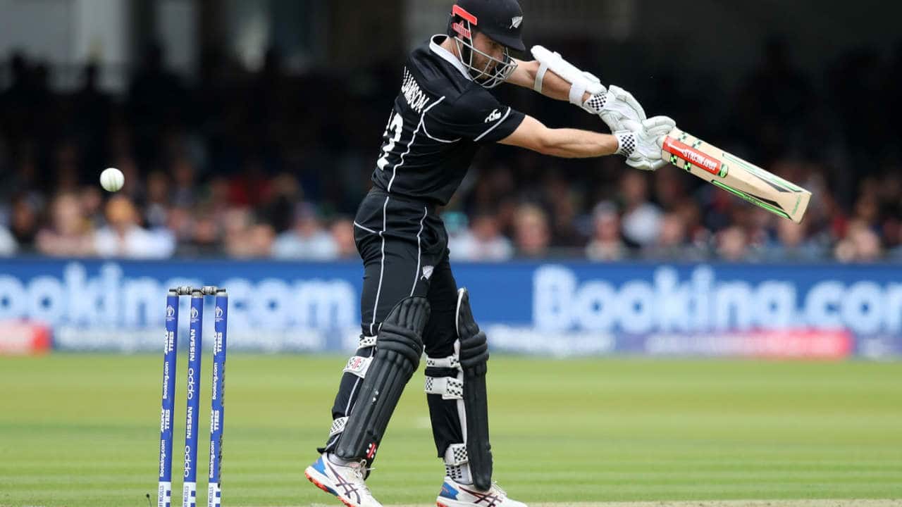 After fall of Guptill's wicket, Williamson stitched a 50-run partnership with Nicholls to stabilize the New Zealand innings. (Image: Reuters) After fall of Guptill's wicket, Williamson stitched a 50-run partnership with Nicholls to stabilize the New Zealand innings. (Image: Reuters)