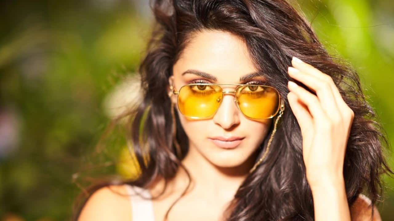 Rank 4 | Kiara Advani | The actress has worked in Hindi and Telugu films. She hot critical acclaim for her performance in the Netflix Anthology film Lust Stories (2016). (Image: Instagram/@kiaraaliaadvani)