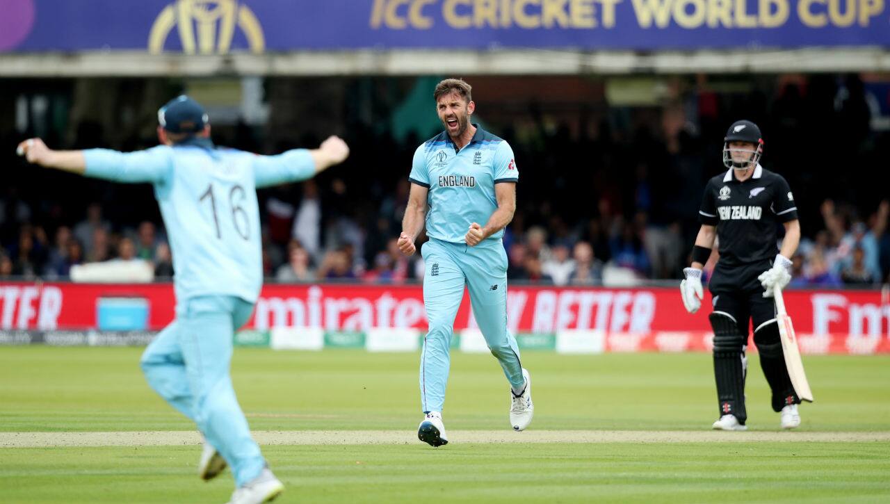 New Zealand dealt a body blow when Liam Plunkett forced an edge from Williamson's bat which was safely pouched by Jos Buttler in the 23rd over. Williamson made 30 off 53 as New Zealand were 103/2 after 24 overs. (Image: Reuters) New Zealand dealt a body blow when Liam Plunkett forced an edge from Williamson's bat which was safely pouched by Jos Buttler in the 23rd over. Williamson made 30 off 53 as New Zealand were 103/2 after 24 overs. (Image: Reuters)
