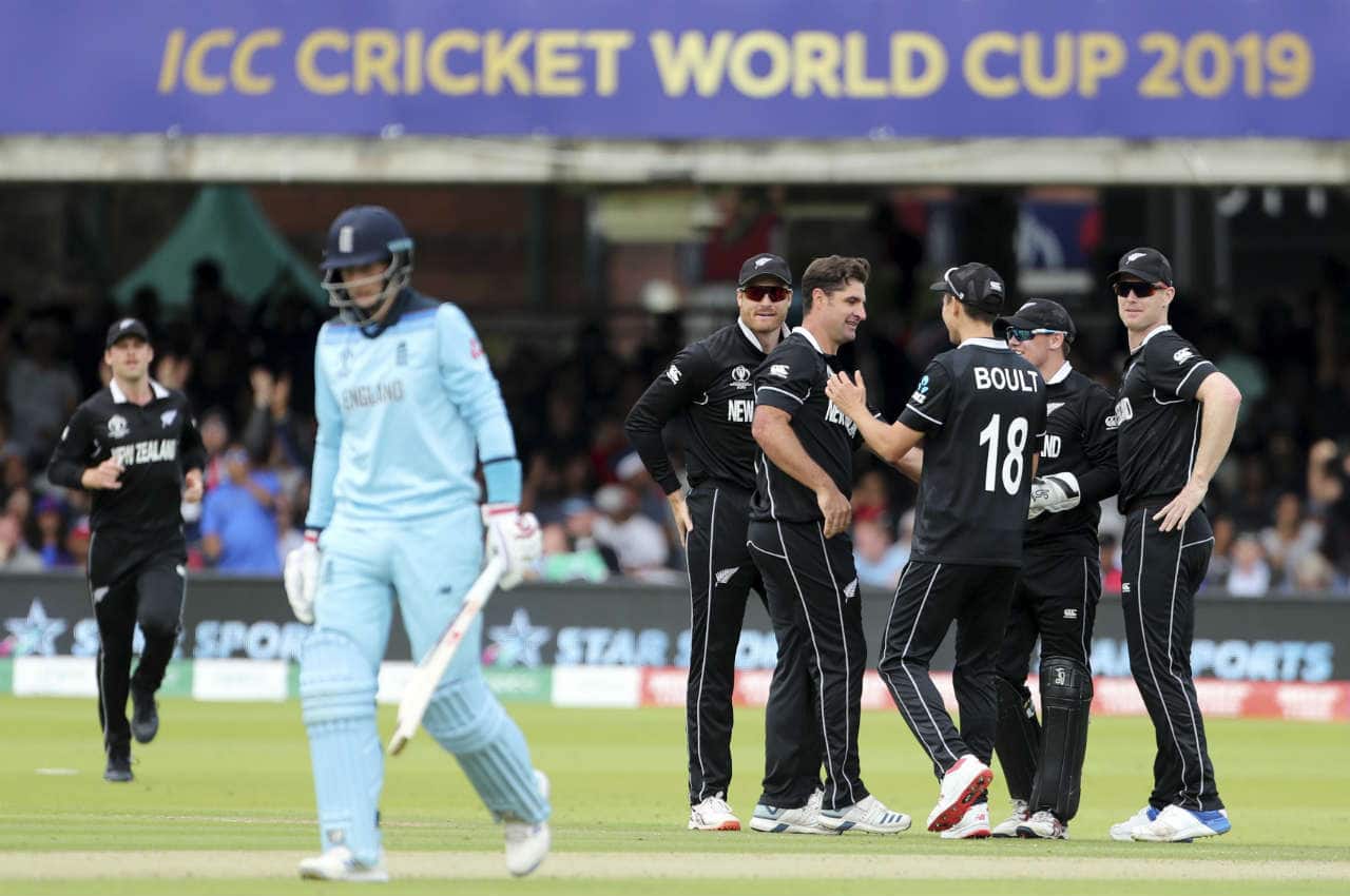 de Grandhomme put Root out of his misery when Root edged a delivery back to Latham in the 17th over. England's No.3 walked back after making 7 off 30 deliveries as England were struggling at 59/2 in 16.3 overs. (Image: AP) de Grandhomme put Root out of his misery when Root edged a delivery back to Latham in the 17th over. England's No.3 walked back after making 7 off 30 deliveries as England were struggling at 59/2 in 16.3 overs. (Image: AP)