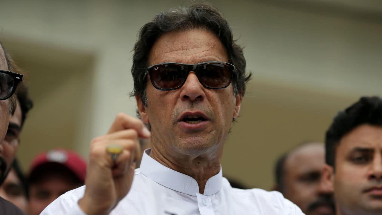Kashmir demonstrations in Pakistan: Imran Khan asks all Pakistanis to join nationwide protest Kashmir demonstrations in Pakistan: Imran Khan asks all Pakistanis to join nationwide protest