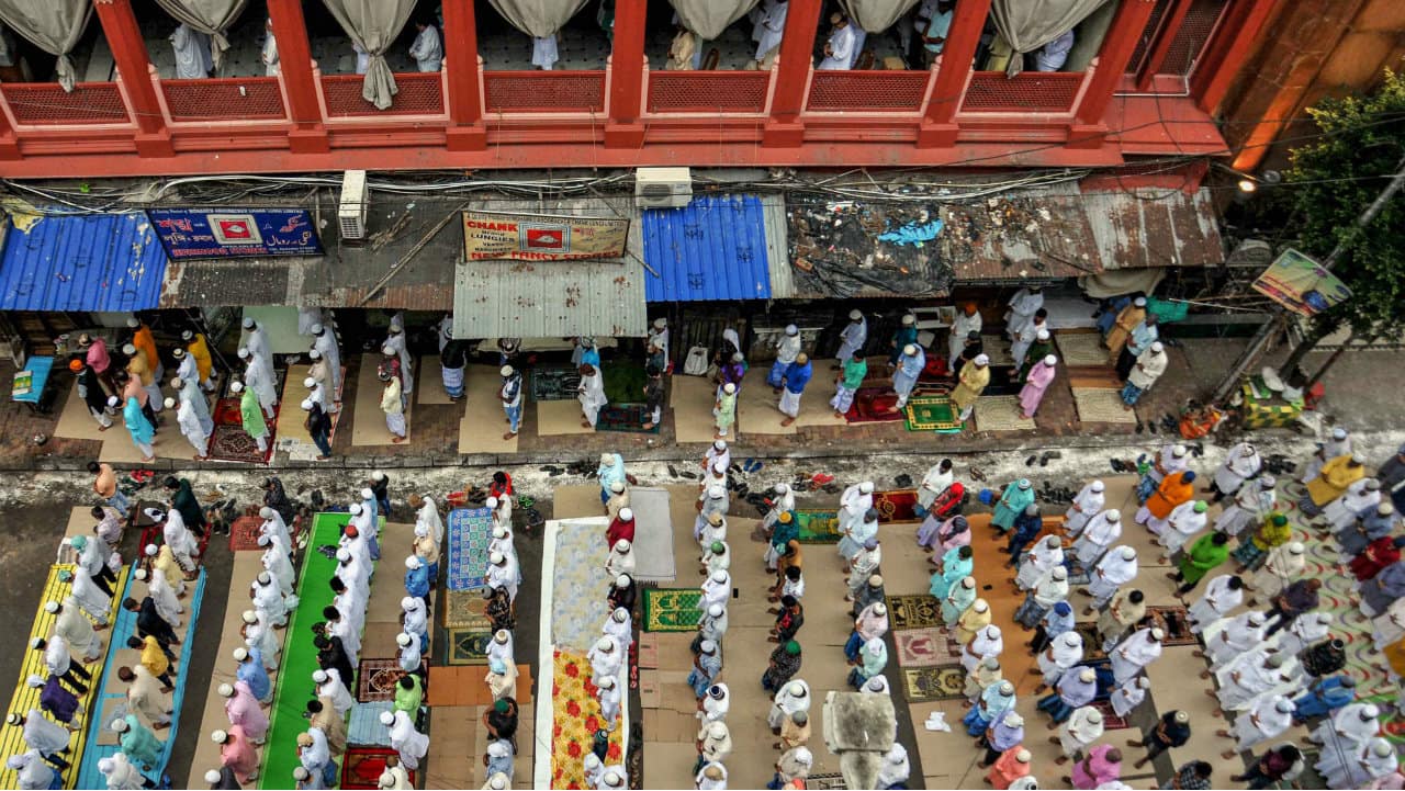 Eid al-Adha prayers are offered at the Nakhoda Masjid in Kolkata, West Bengal. (Image: PTI) Eid al-Adha prayers are offered at the Nakhoda Masjid in Kolkata, West Bengal. (Image: PTI)