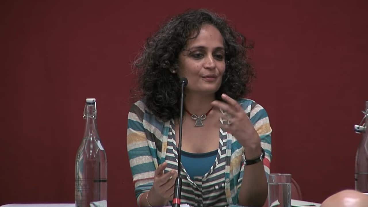 Arundhati Roy trending on Twitter after video from 2011 criticising Indian Army goes viral Arundhati Roy trending on Twitter after video from 2011 criticising Indian Army goes viral