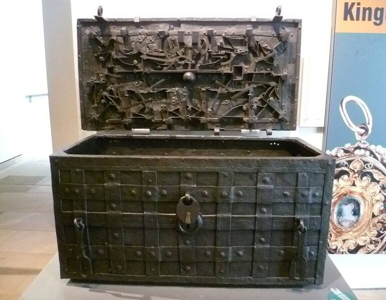 Q2. This chest, now in the National museum of Scotland, held the money and documents for what scheme which promoted a colony on the Isthmus of Panama which was supposed to provide trade impetus for Scotland by breaking into the lucrative trading areas of Indies an Africa? Q2. This chest, now in the National museum of Scotland, held the money and documents for what scheme which promoted a colony on the Isthmus of Panama which was supposed to provide trade impetus for Scotland by breaking into the lucrative trading areas of Indies an Africa?