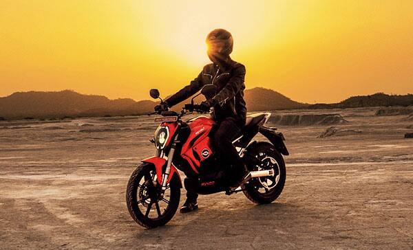 It gets an aluminum swingarm as well. Revolt is also offering a Combined Braking System (CBS) as standard. (Image Source: Revolt)