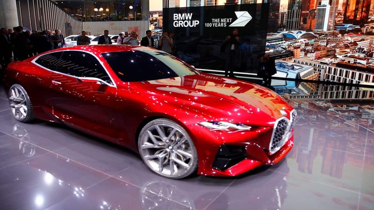 Passenger car retails go positive for first time this year