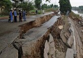 At least 9 dead as powerful 6.8 magnitude earthquake jolts Pakistan