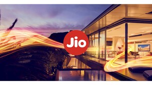 Reliance Jio to make domestic voice calls free from January 1