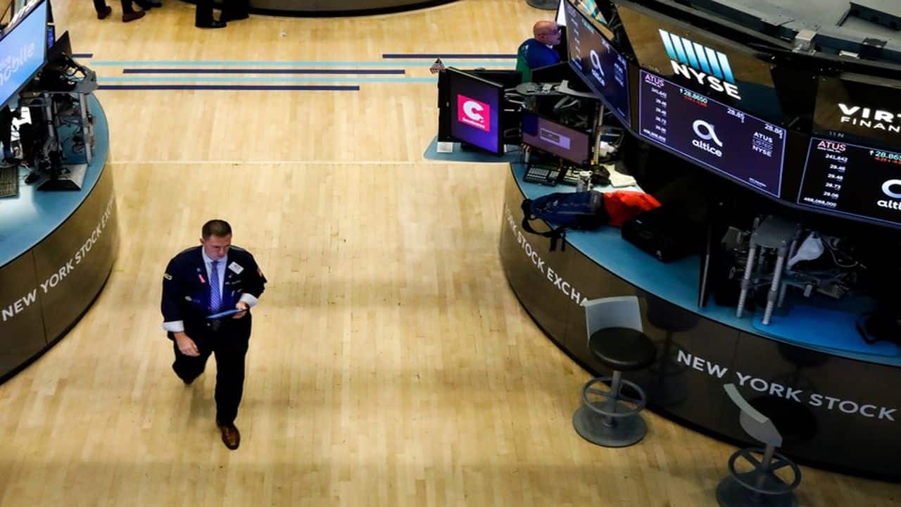 International mutual funds mess: Veteran financial advisor Vishal Dhawan says investors can look at options International mutual funds mess: Veteran financial advisor Vishal Dhawan says investors can look at options