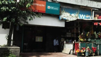 IDBI Bank divestment: LIC may sell stake in multiple tranches, up to 5% in FY22