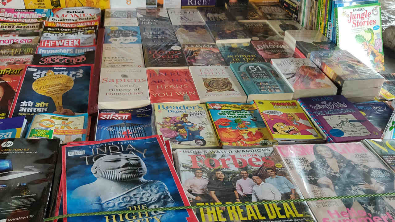 railway book stalls image 1