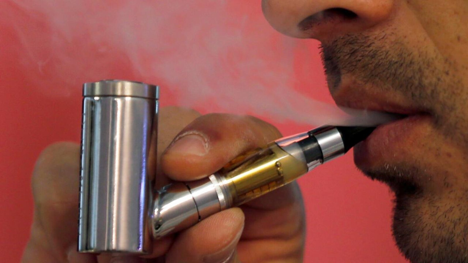 Oral cancer risk: The alarming link between vaping and oral health