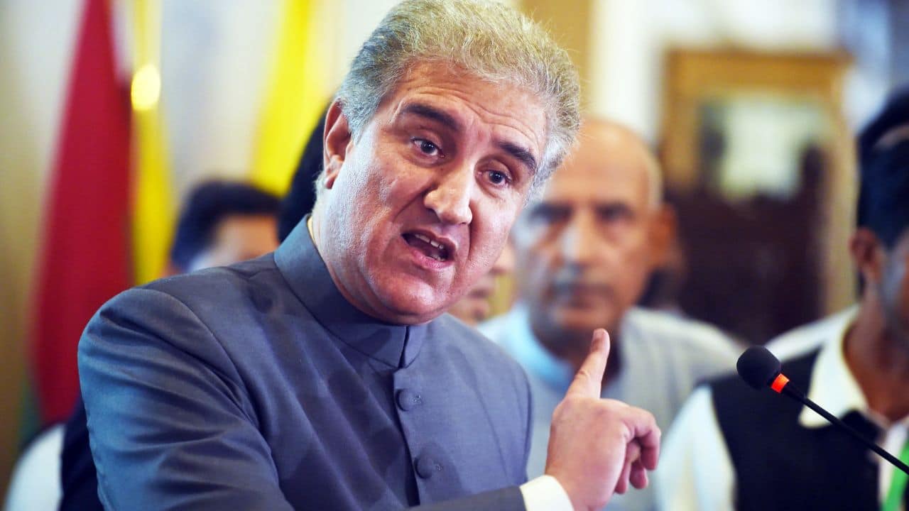 Pak Minister loses cool when asked to name 58 countries backing them on Kashmir issue Pak Minister loses cool when asked to name 58 countries backing them on Kashmir issue