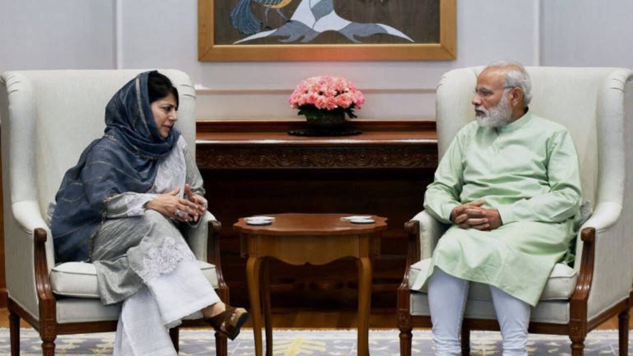 Sab changa si?: Mehbooba Mufti's daughter tweets dig at Centre again Sab changa si?: Mehbooba Mufti's daughter tweets dig at Centre again