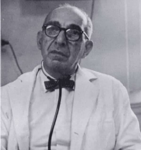 Q6. He was an American cardiologist born in Chelsea Massachusetts (born to Ukrainian immigrants from Novogrod Wolyn aka Zwill Ukraine (formally the Russian Empire), Issac Litman and Sadie Zewat Litman) and Harvard Medical School professor and researcher. Who is this doctor and what acoustic medical device for auscultation does he have a patent for?