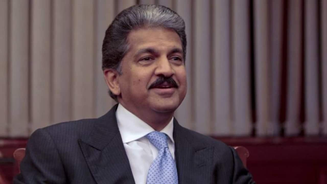 Anand Mahindra wants to gift a car to this devoted son from southern India Anand Mahindra wants to gift a car to this devoted son from southern India