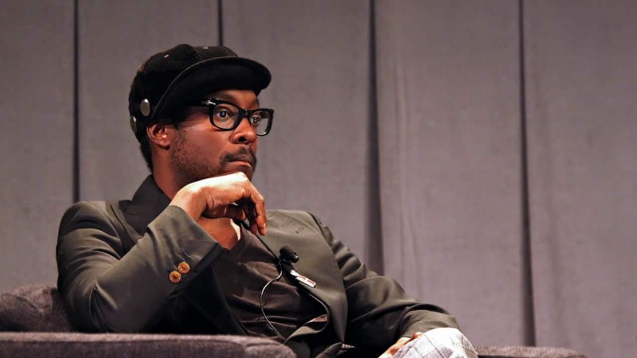 Microsoft Surface Earbuds: Rapper Will.i.am accuses tech giant of stealing design Microsoft Surface Earbuds: Rapper Will.i.am accuses tech giant of stealing design