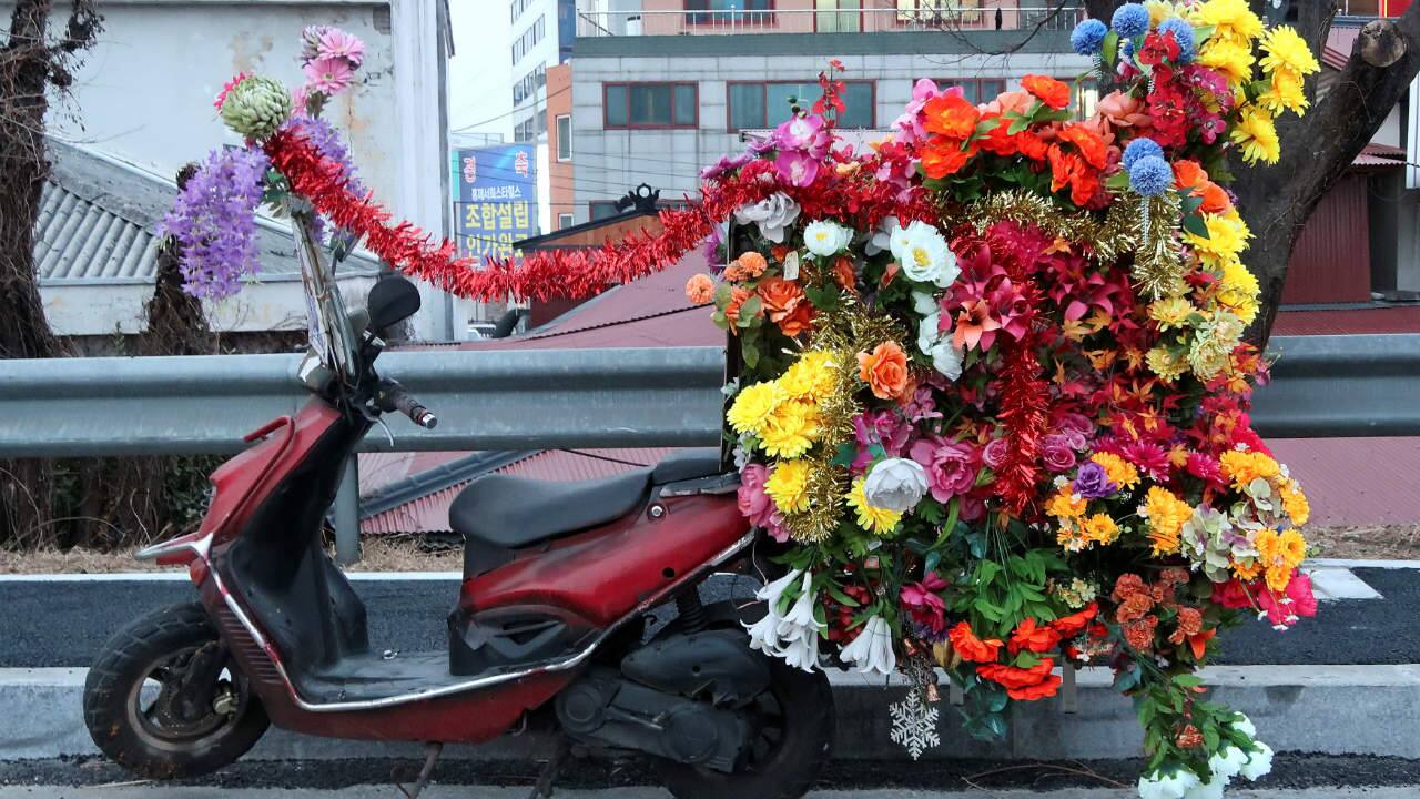 Banned | Plastic or thermocol used for decoration purpose. (Image: Reuters)