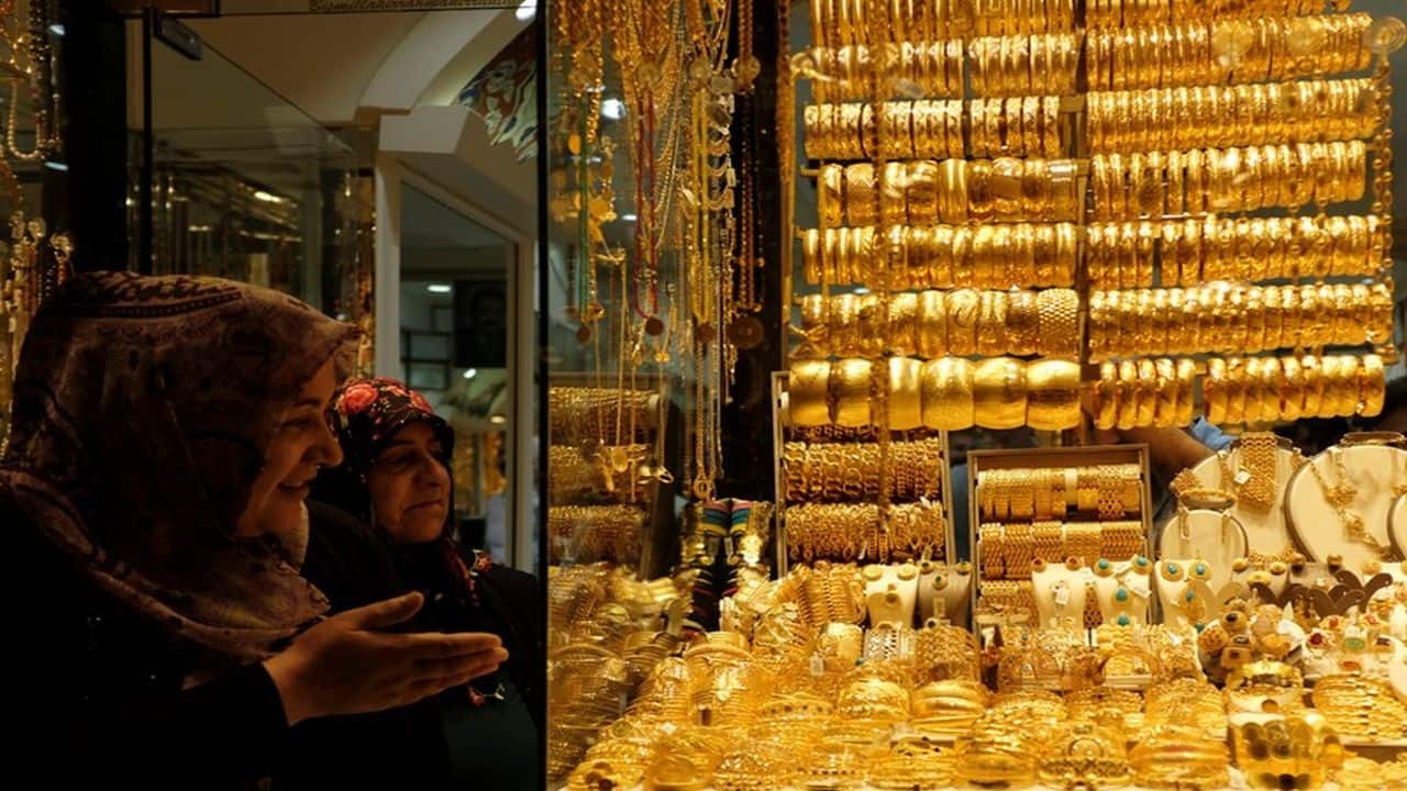 Gold price eases ahead of Fed's rate decision; silver rises Rs 191 a kg Gold price eases ahead of Fed's rate decision; silver rises Rs 191 a kg