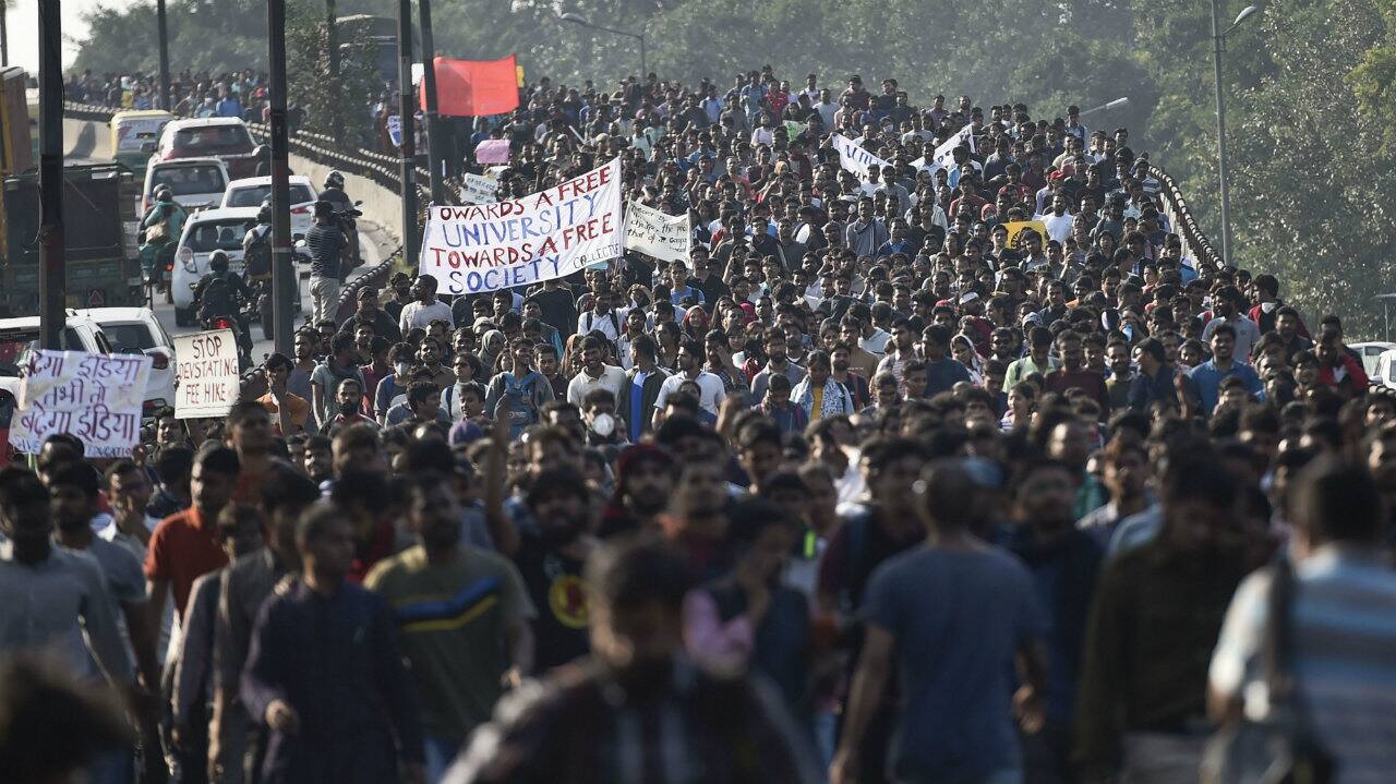JNU students during a protest march towards Parliament, on the first day of the Winter Session, in New Delhi, Nov 18, 2019 (PTI)