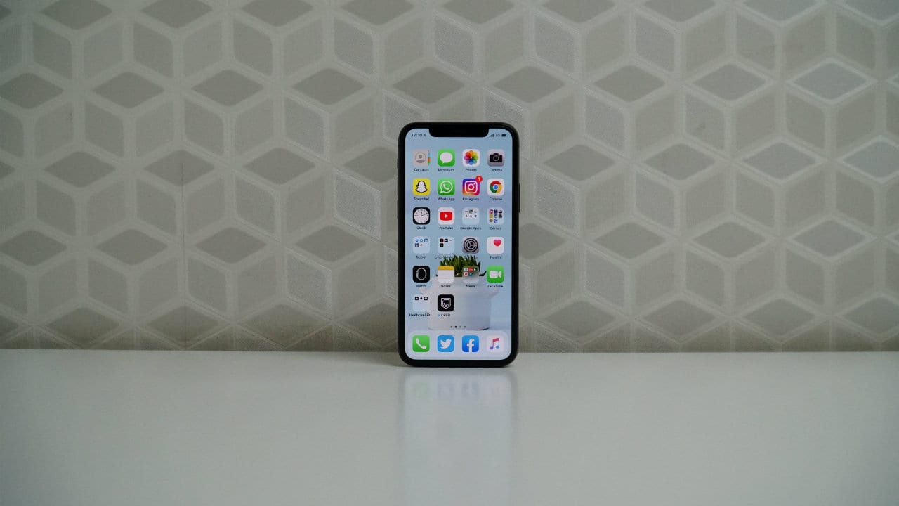 iPhone 11 Pro display
