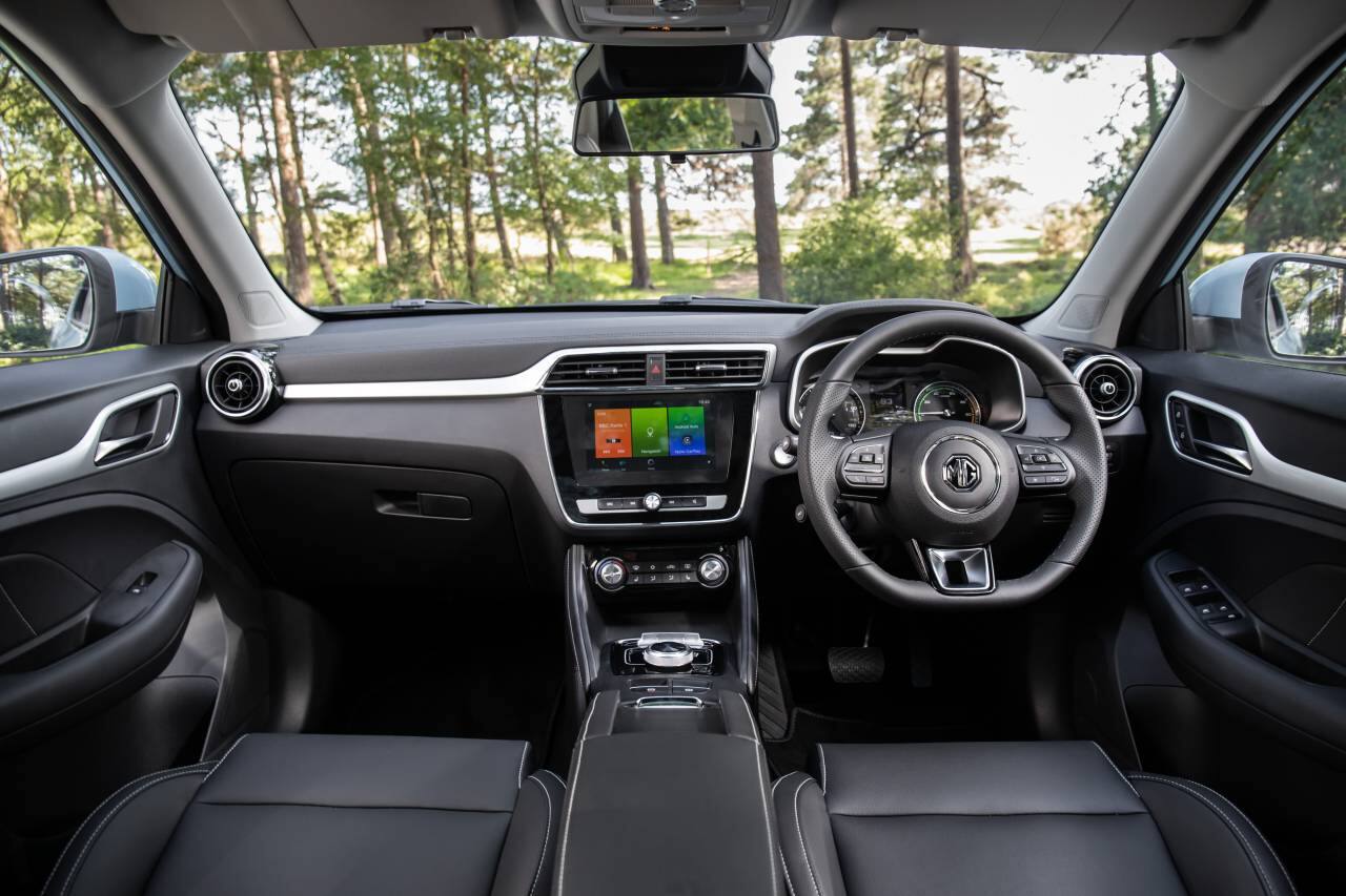 The ZS EV gets air conditioning, remote central locking, keyless entry, rain sensing wipers, cruise control, electric parking brake, three driving modes (eco, normal, sport), electric windows, rotary gear selector, speed sense locking, panoramic sunroof. (Image: MG Motors)