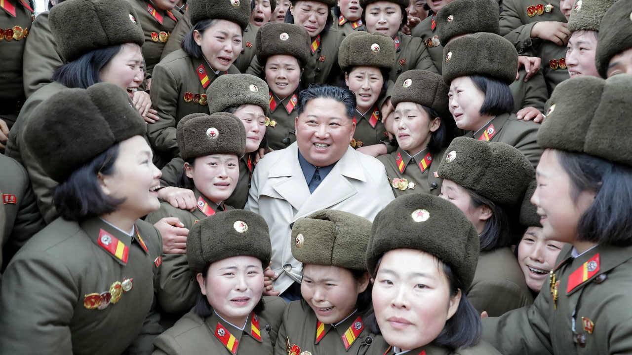 North Korean leader Kim Jong-Un inspects a female company belonging to 5492 troops, in this undated picture released by North Korea's Central News Agency (KCNA) on November 25, 2019. Image: Reuters)