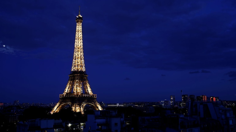 Reports Say, Rusting Eiffel Tower in Need of Full Repairs