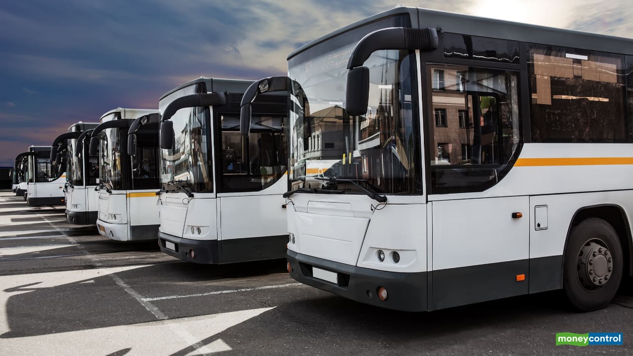 Chalo acquires Shuttl to foray into premium bus service