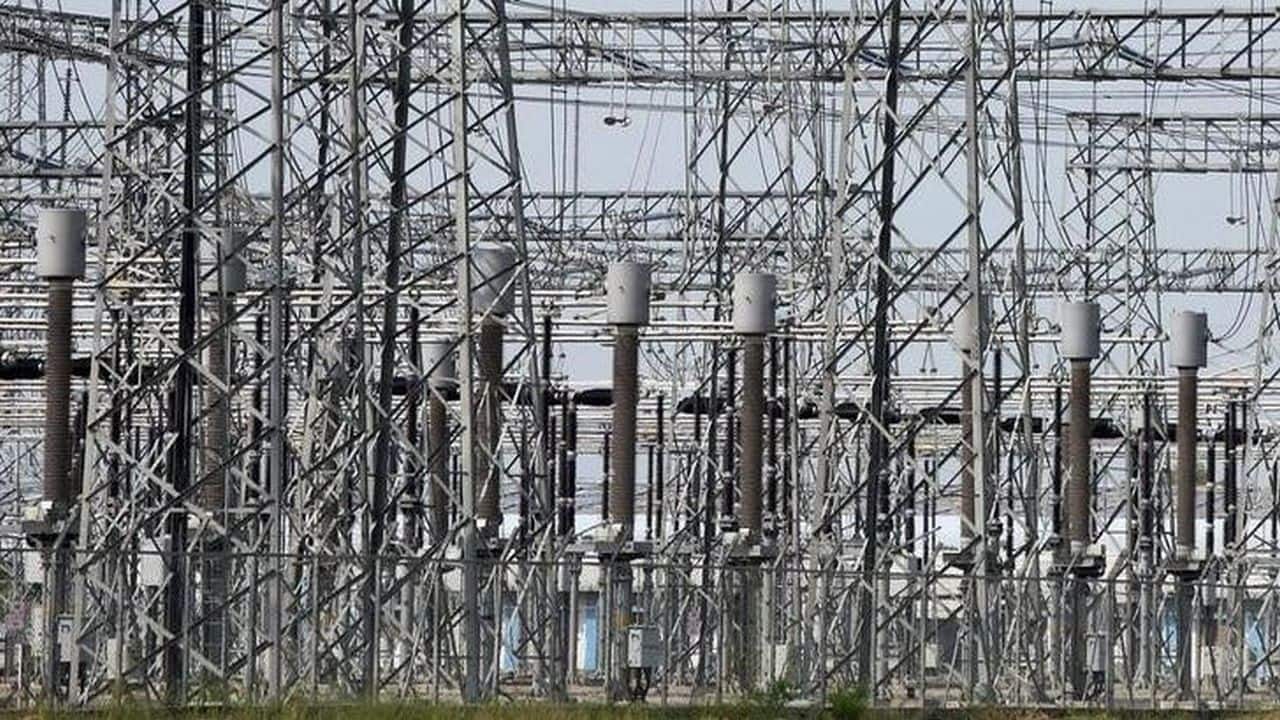 Karnataka industries fume over frequent power cuts; seek proper supply