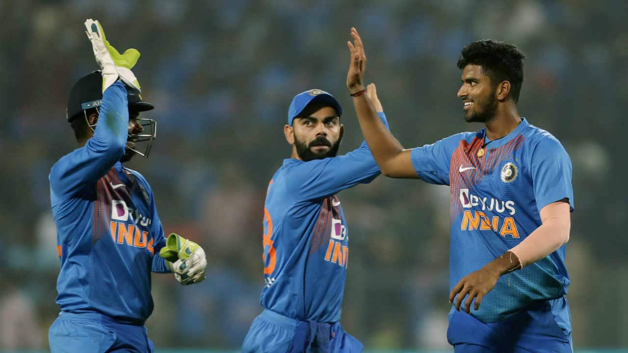 Angelo Mathews showed some fight as he scored 31 runs off 20 balls. Washington Sundar ended Mathews' resistance in the 12th over. (Image: AP) Angelo Mathews showed some fight as he scored 31 runs off 20 balls. Washington Sundar ended Mathews' resistance in the 12th over. (Image: AP)